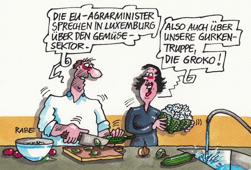 Cartoon: Gurkentruppe (medium) by RABE tagged eu,brüssel,luxemburg,minister,agrar,landwirtschaft,landwirtschaftsminister,agrarminister,bauern,landwirte,obst,gemüse,gurken,zwiebeln,blumenkohl,gemüseanbau,gemüseernte,gemüsesektor,rabe,ralf,böhme,cartoon,karikatur,pressezeichnung,farbcartoon,groko,große,koalition,berlin,schwarzrot,merkel,cdu,gabriel,bundesregierung,mann,frau,küche,messer,schneidbrett,gemüseputzen,zubereitung,gurkentruppe,eu,brüssel,luxemburg,minister,agrar,landwirtschaft,landwirtschaftsminister,agrarminister,bauern,landwirte,obst,gemüse,gurken,zwiebeln,blumenkohl,gemüseanbau,gemüseernte,gemüsesektor,rabe,ralf,böhme,cartoon,karikatur,pressezeichnung,farbcartoon,groko,große,koalition,berlin,schwarzrot,merkel,cdu,gabriel,bundesregierung,mann,frau,küche,messer,schneidbrett,gemüseputzen,zubereitung,gurkentruppe