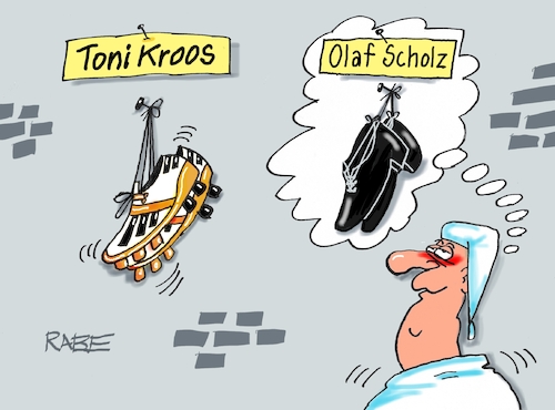 Cartoon: Toni Kroos (medium) by RABE tagged fußball,fussball,bundesliga,meistertitel,fußballer,bayern,münchen,bayer,leverkusen,rabe,ralf,böhme,cartoon,karikatur,pressezeichnung,frabcartoon,tagescartoon,schild,meister,schuß,ecke,eckball,sport,em,europameisterschaft,toni,kroos,nagel,fußballschuhe,kariereende,wand,schnürsenkel,fußball,fussball,bundesliga,meistertitel,fußballer,bayern,münchen,bayer,leverkusen,rabe,ralf,böhme,cartoon,karikatur,pressezeichnung,frabcartoon,tagescartoon,schild,meister,schuß,ecke,eckball,sport,em,europameisterschaft,toni,kroos,nagel,fußballschuhe,kariereende,wand,schnürsenkel