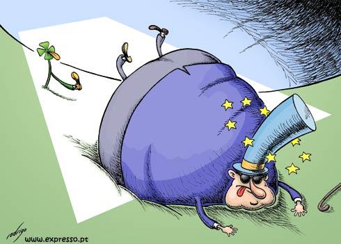 Cartoon: Eurotumble on Irish referendum (medium) by rodrigo tagged ireland,eire,referendum,europe,european,union,eu,politics