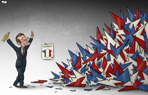 Cartoon: Victory for Macron (medium) by Tjeerd Royaards tagged macron,france,le,pen,democracy,elections,macron,france,le,pen,democracy,elections