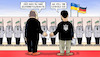 Cartoon: Sicherheitsgarantie (small) by Harm Bengen tagged sicherheitsgarantie,scholz,selenskyj,staatsbesuch,krieg,ukraine,russland,harm,bengen,cartoon,karikatur