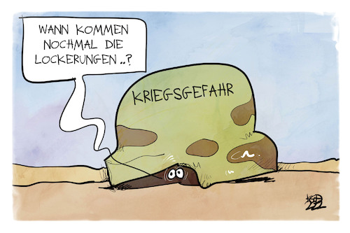 Cartoon: Kriegsgefahr (medium) by Kostas Koufogiorgos tagged karikatur,koufogiorgos,illustration,cartoon,krieg,helm,lockerungen,ukraine,konflikt,karikatur,koufogiorgos,illustration,cartoon,krieg,helm,lockerungen,ukraine,konflikt