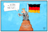 Cartoon: Auf dem Mobilfunkgipfel... (small) by Kostas Koufogiorgos tagged karikatur,koufogiorgos,illustration,cartoon,mobilfunk,gipfel,kommunikation,funkloch,netz,telekommunikation,handy,deutschland,technik,technologie,kunde